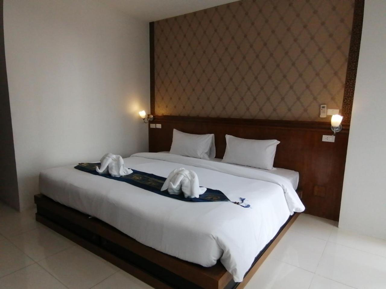 Nj Patong Hotel Dış mekan fotoğraf