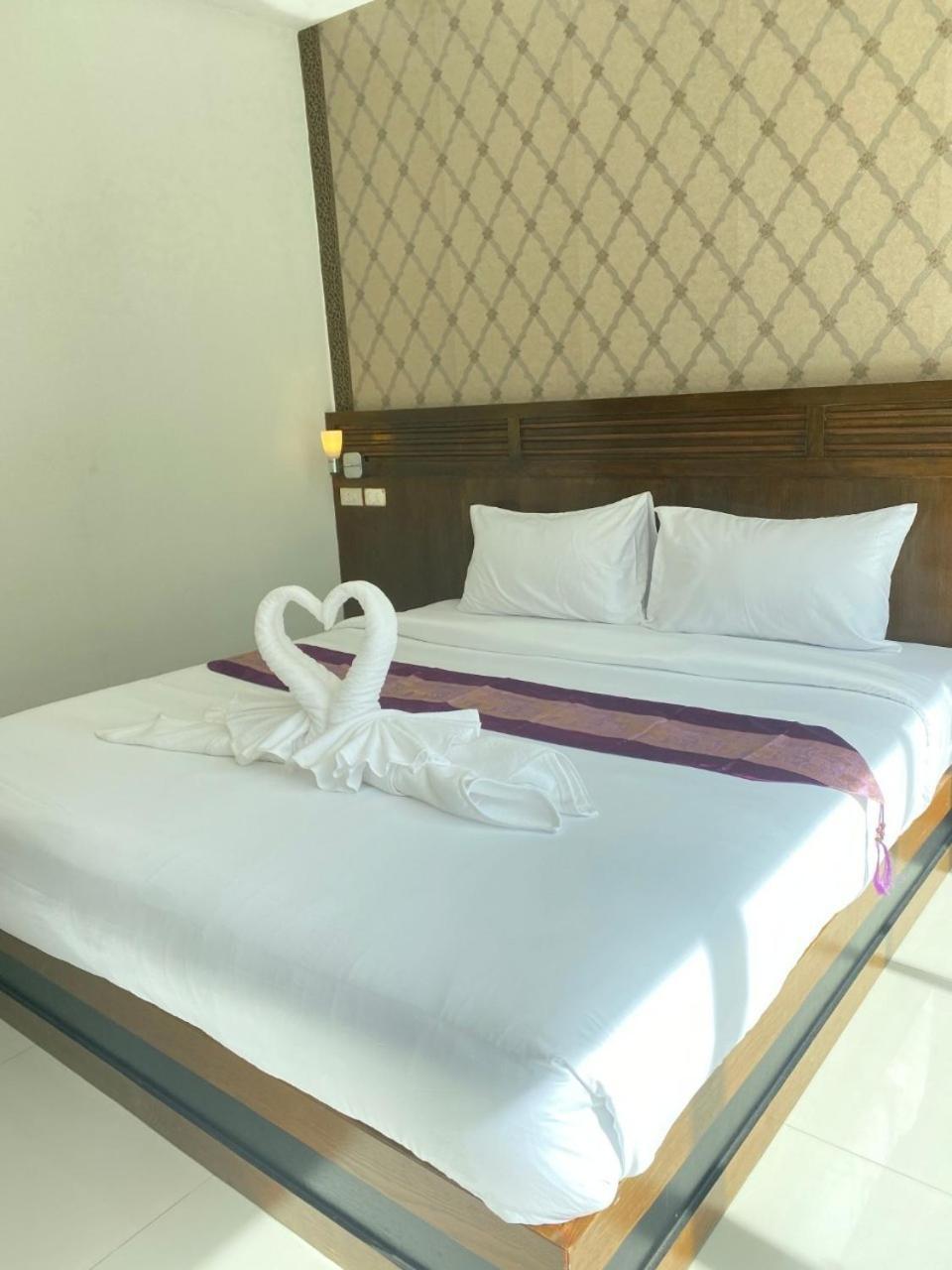 Nj Patong Hotel Dış mekan fotoğraf