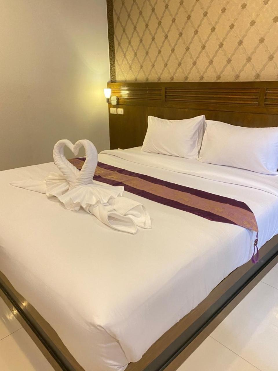 Nj Patong Hotel Dış mekan fotoğraf