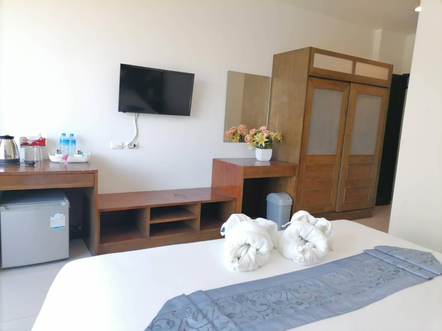 Nj Patong Hotel Dış mekan fotoğraf