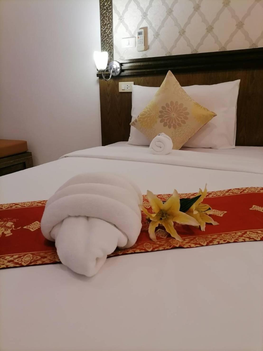 Nj Patong Hotel Dış mekan fotoğraf